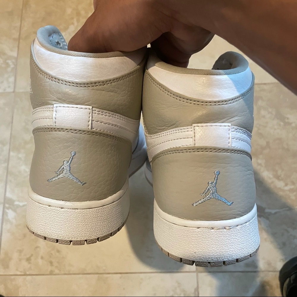 Jordan 1 high size 8.5 - Picture 5 of 7
